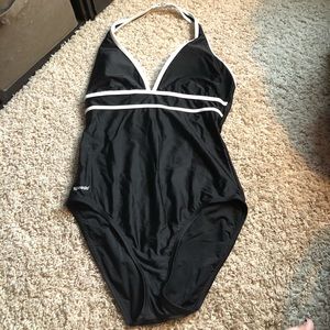 speedo one piece swimsuit
